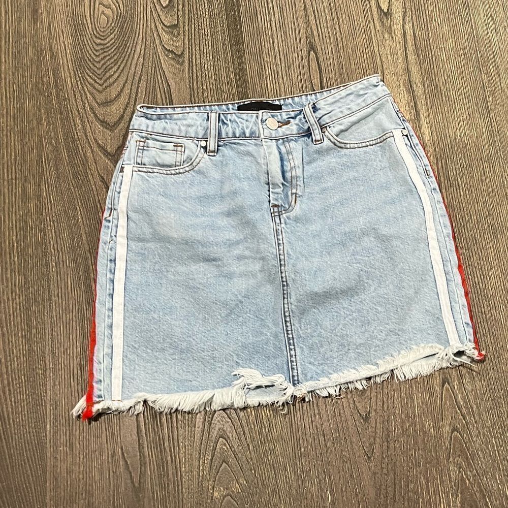 Kendall + Kyle Mini Denim Skirt High Rise Frayed Hem Cotton Light Wash Blue sz 3